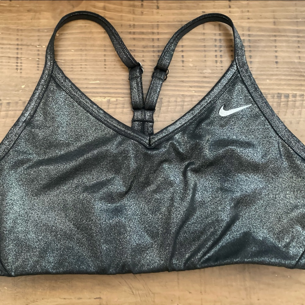 Nike sports bra. Shimmer. Large.